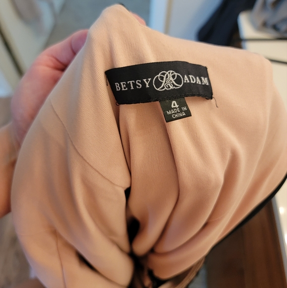 Betsy Adam gown - Picture 10 of 14